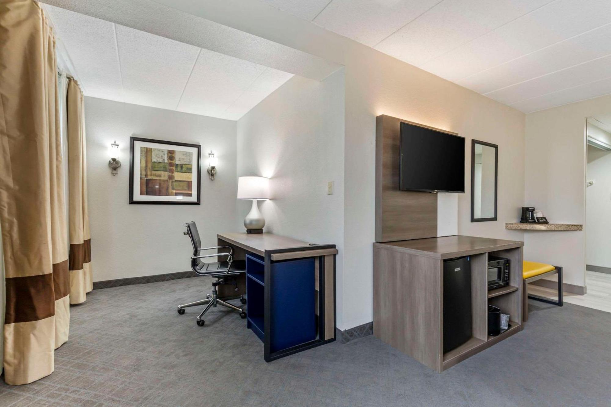 Comfort Inn Herndon-Reston Exterior foto