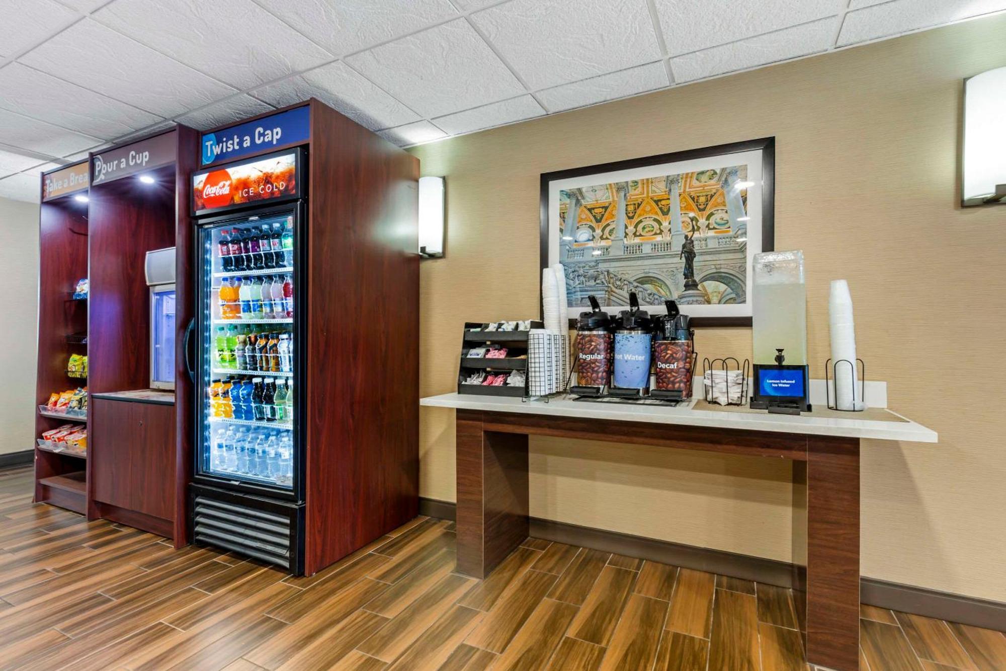 Comfort Inn Herndon-Reston Exterior foto